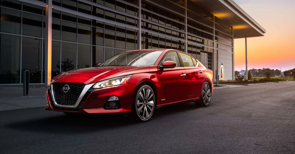2020 Nissan Altima - The Pros and Cons